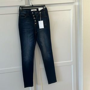 High rise super skinny jeans by Kancan.
